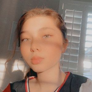 Meet your Posher, Alisa